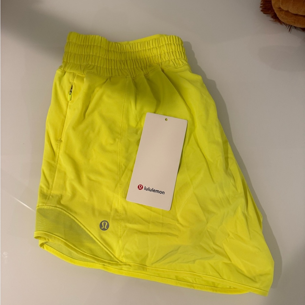 Lululemon hotty hot high rise short 4” lined
